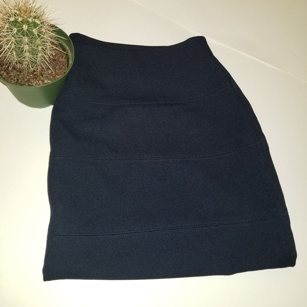 Skirt - Picture 3 of 4